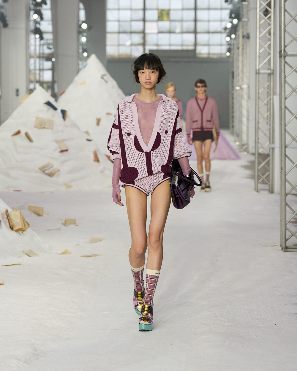 AM_SS26_006.jpg__PID:62399d39-b381-4590-b7b6-c8d26d497495