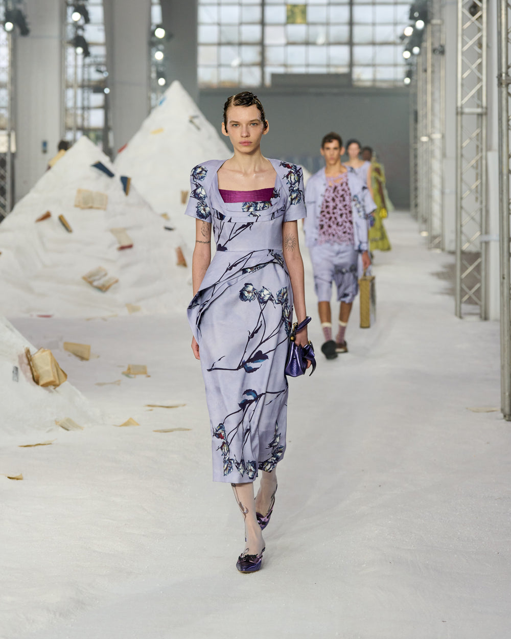 AM_SS26_011.jpg__PID:3a8cc8df-dd28-4a24-9a1d-3e3f53642957