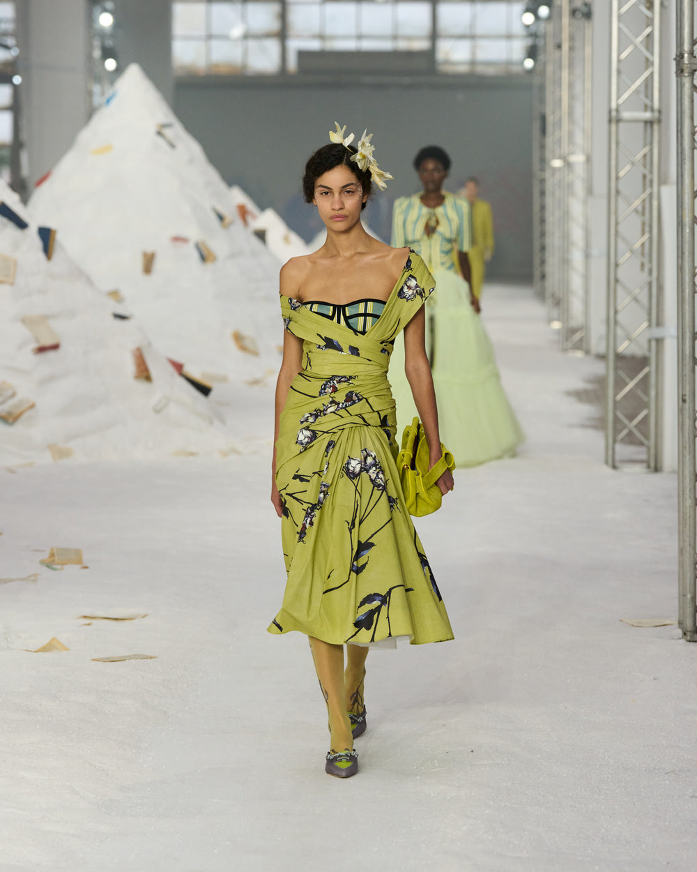 AM_SS26_016.jpg__PID:4801a2e1-1e76-4c91-9842-d5ccd443ee12