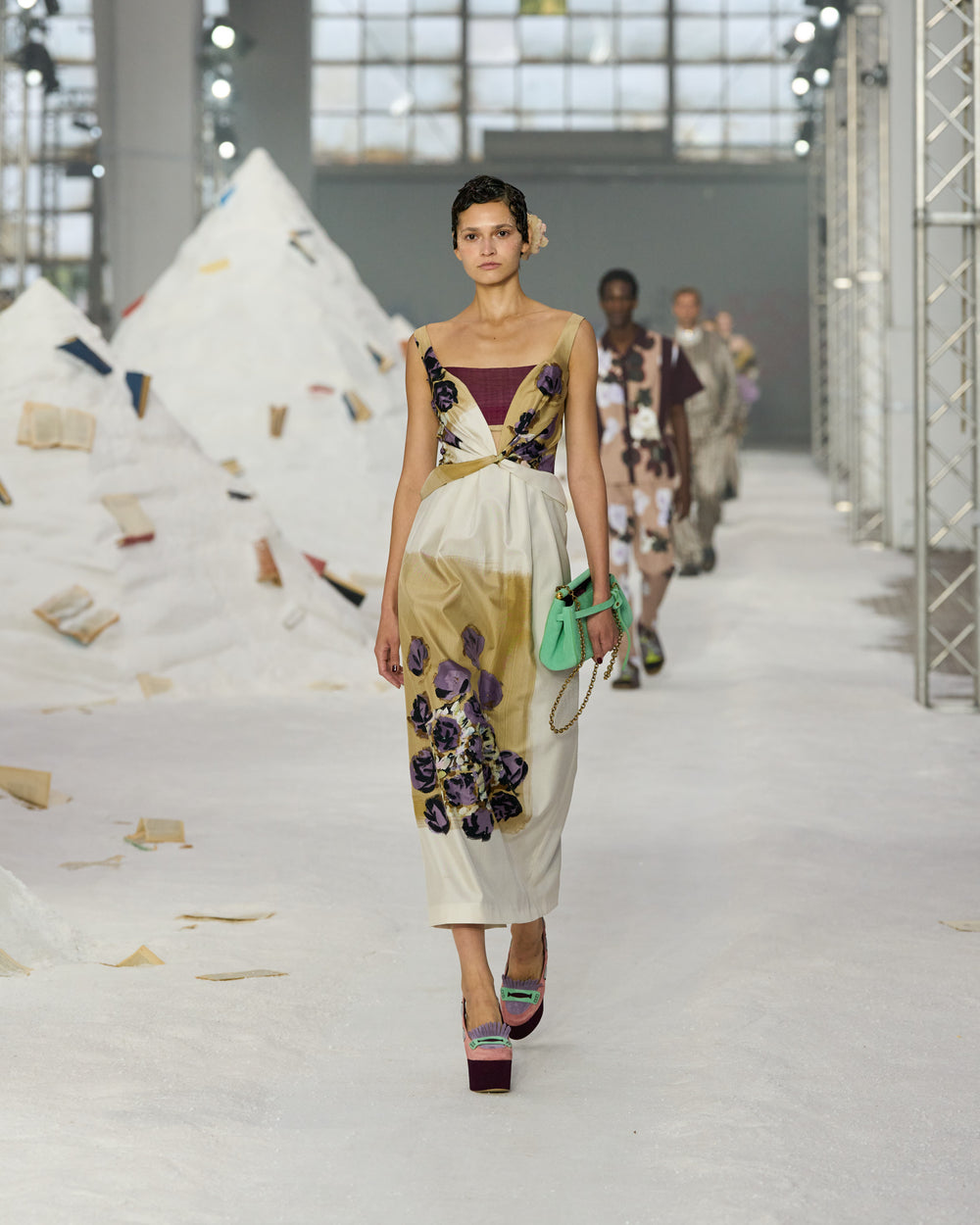 AM_SS26_023.jpg__PID:007a3cb1-3b27-465b-bc59-6537e6c8f351