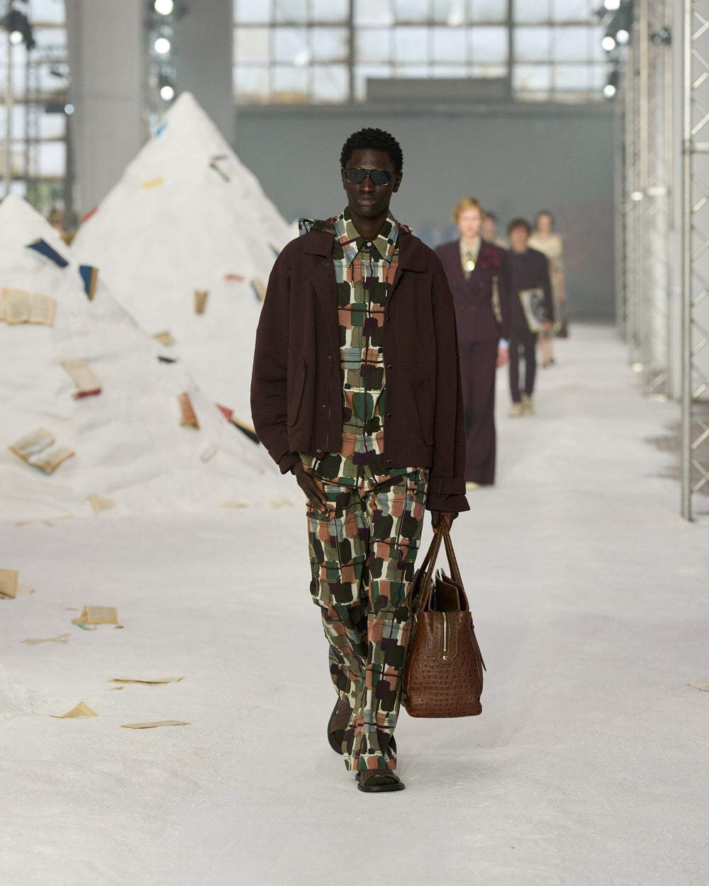 AM_SS26_031.jpg__PID:ec24fda5-c1c2-45d1-9cd8-dd1b65baef59