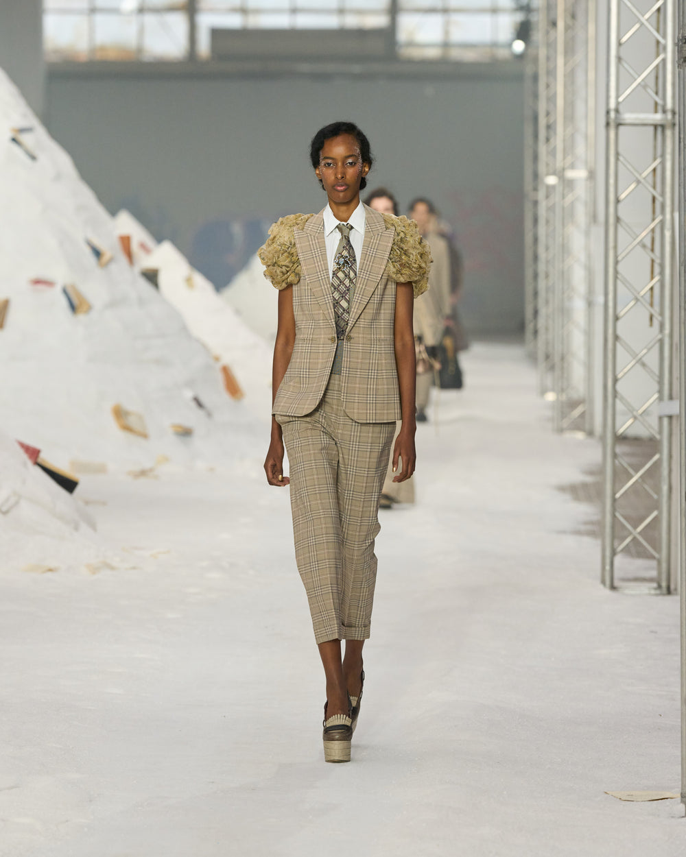 AM_SS26_039.jpg__PID:efacc7ef-40cf-41af-9529-6f0acf5ed61e