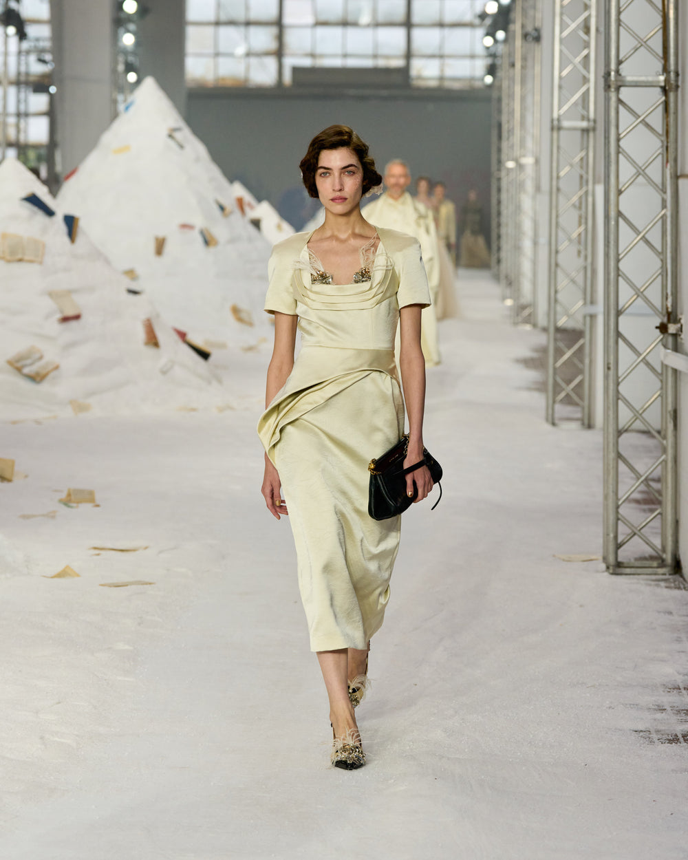 AM_SS26_047.jpg__PID:a13e1709-8c1e-4f2b-b2e1-edf4f56fb53b