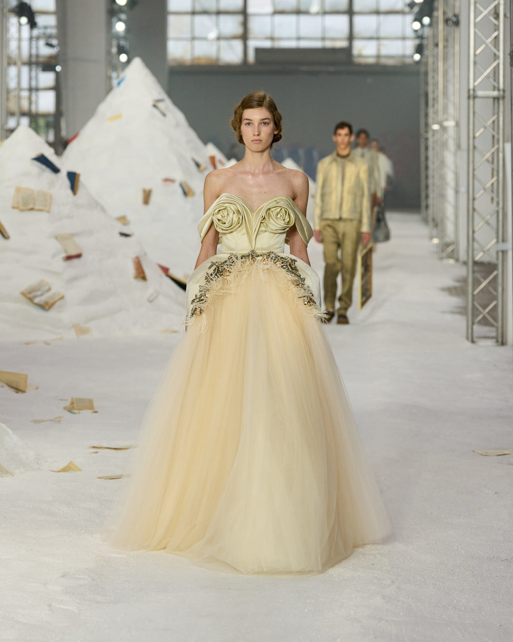 AM_SS26_049.jpg__PID:3984a1e6-8516-4671-8d10-cfb44aa54adf