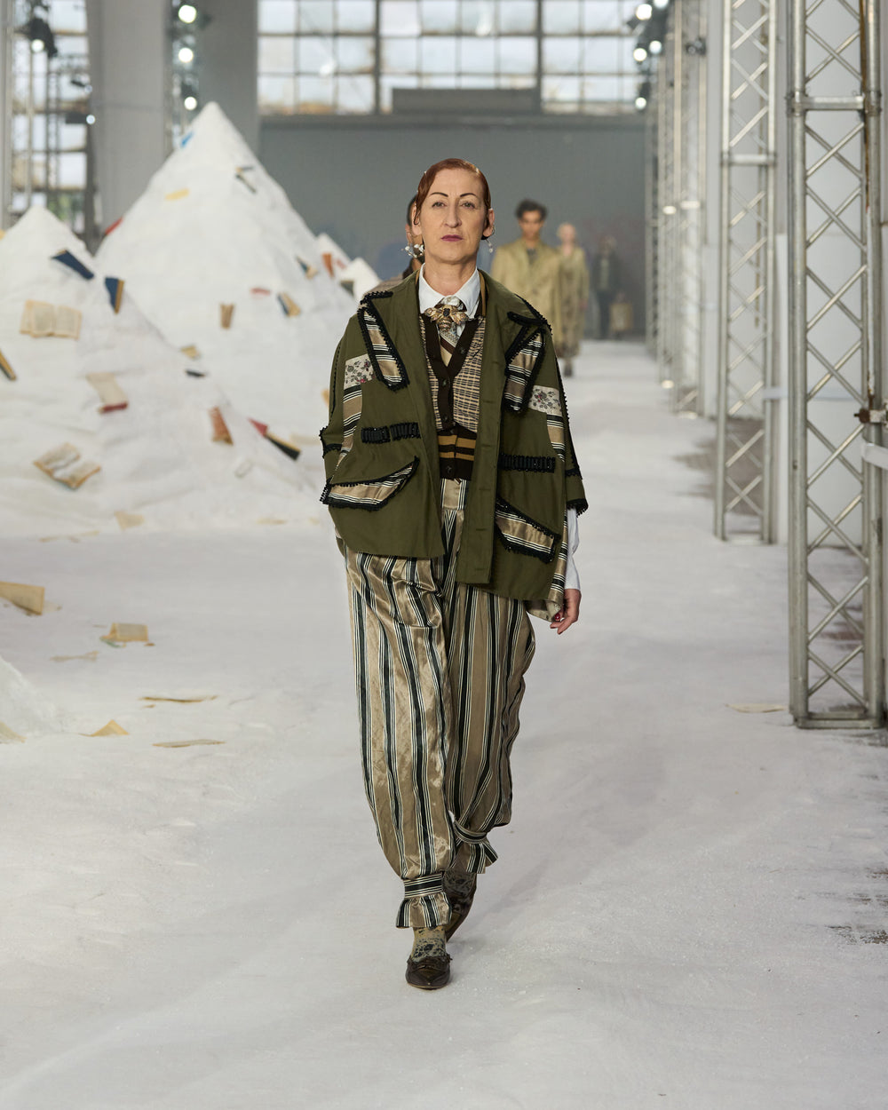 AM_SS26_055.jpg__PID:cfda2341-48c5-4dbb-a9d7-36620be6121c