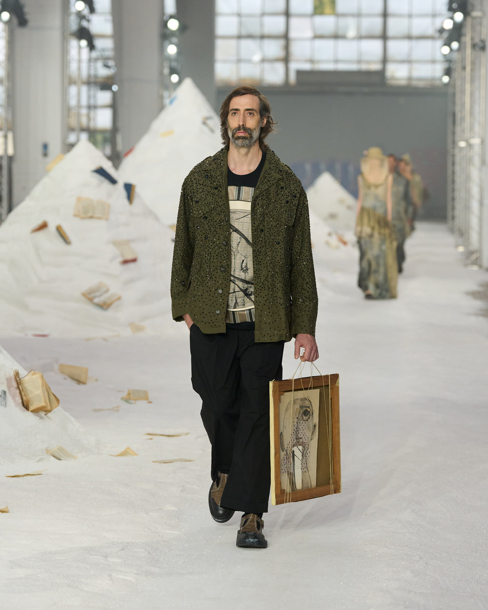 AM_SS26_060.jpg__PID:af011ef7-0d2d-42ea-8281-5fe56ef39cad