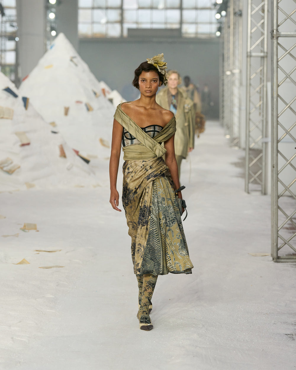 AM_SS26_063.jpg__PID:a4105e4b-8d5e-424d-bf7e-1f792bb824ff