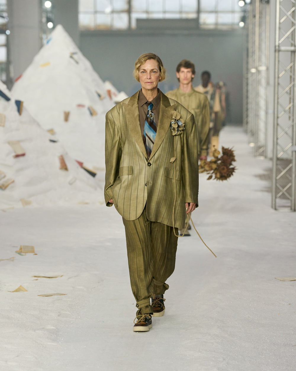 AM_SS26_064.jpg__PID:febfa762-d457-4409-9928-acf41397ea51