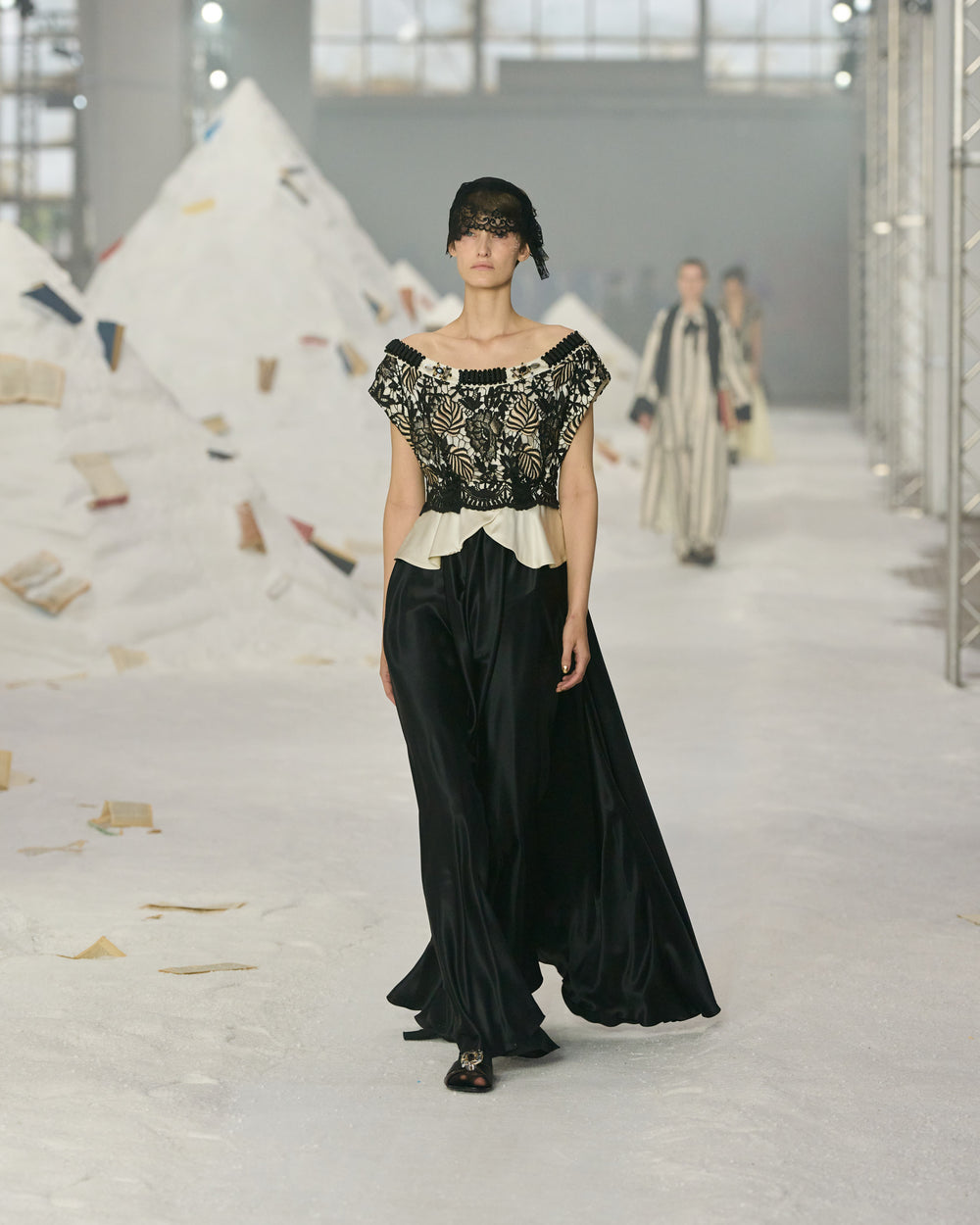 AM_SS26_077.jpg__PID:5927f771-d324-441c-a5e6-a7f48c02be1c