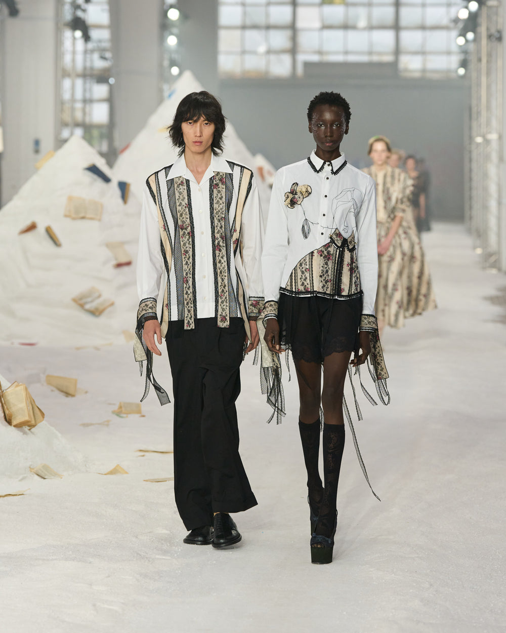 AM_SS26_082.jpg__PID:bde0eac0-28ca-4379-9821-fde5b2fa92ee