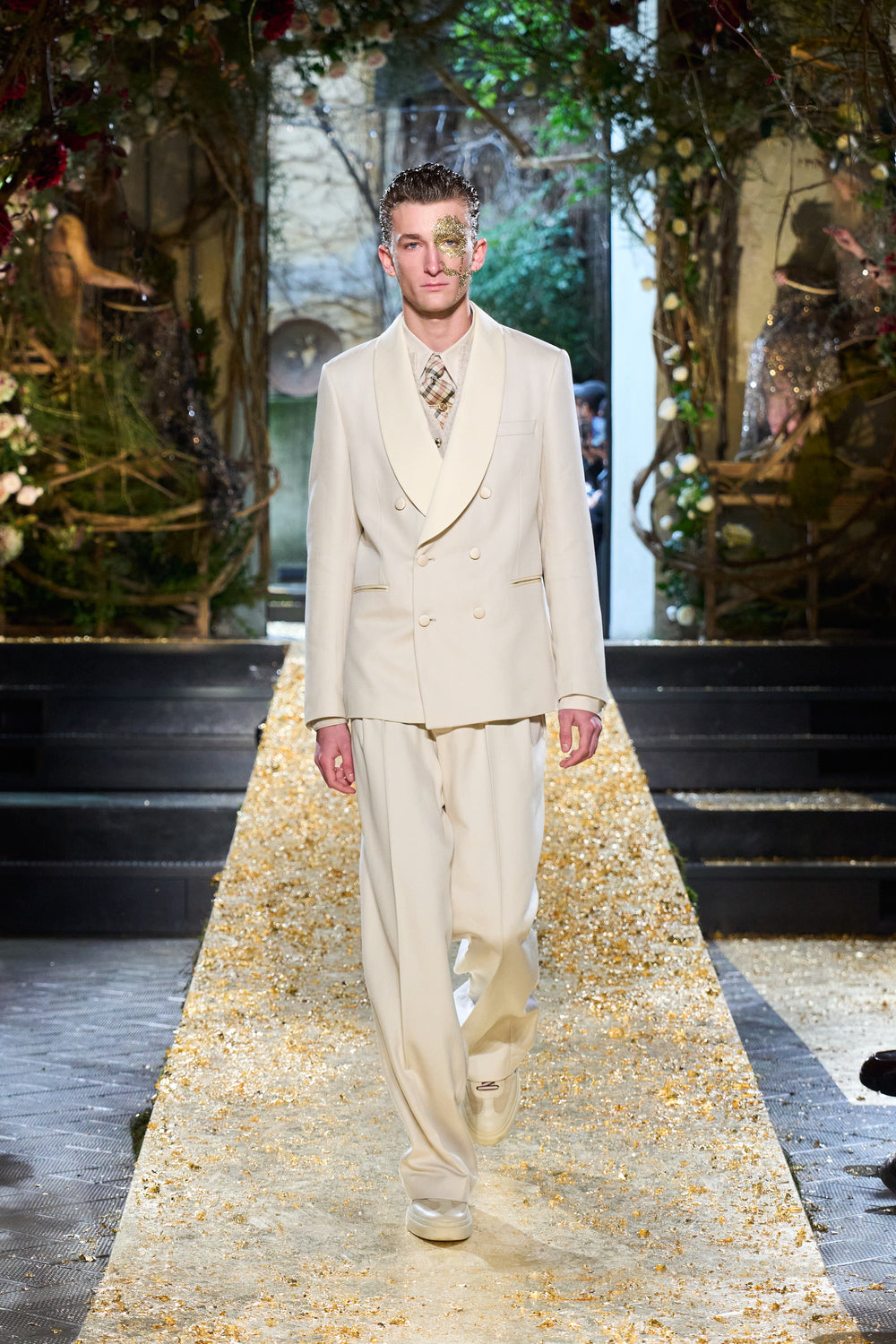 ANTONIO MARRAS RUNWAY 040.jpg__PID:77dcbc44-5caf-4753-a3c3-2dfb88cffe63