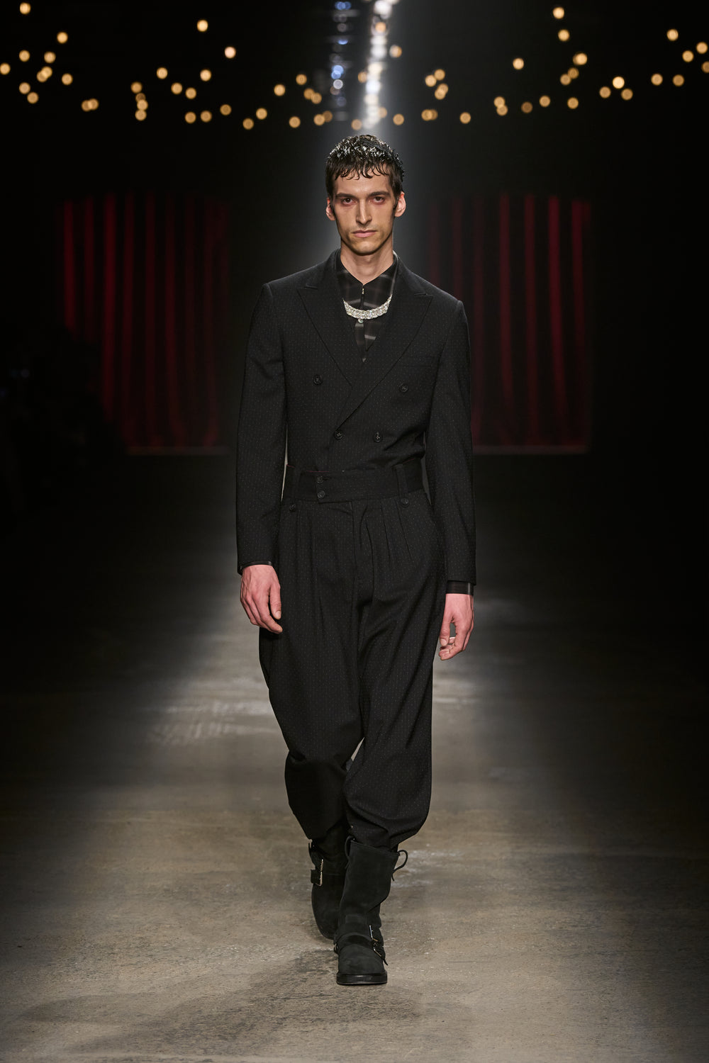 Antonio Marras F25 LOOK 04.jpg__PID:6a715c79-9084-469c-9fae-47684a36eb3a