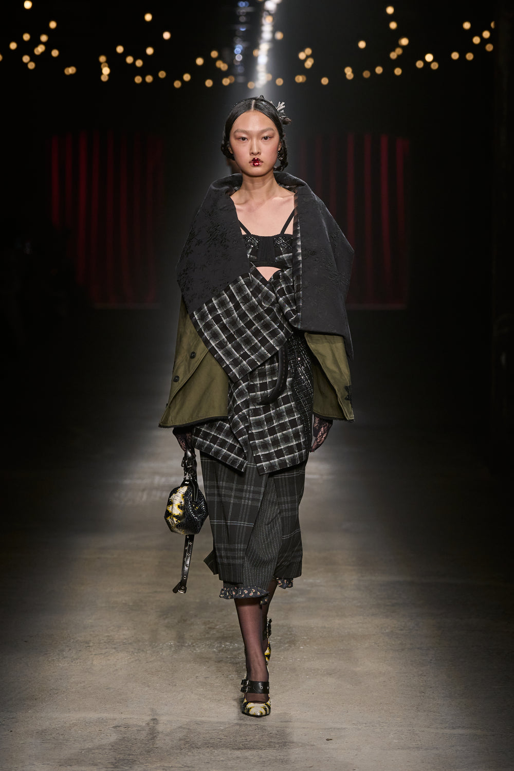 Antonio Marras F25 LOOK 15.jpg__PID:9a58d1b1-d7d0-4ea8-a1b2-d051112dd1cb