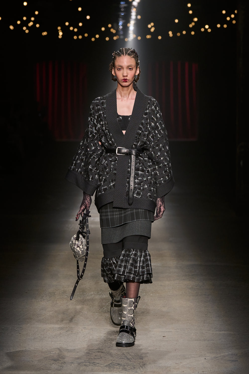 Antonio Marras F25 LOOK 20.jpg__PID:60e751af-5788-4574-9819-d8198a54253c