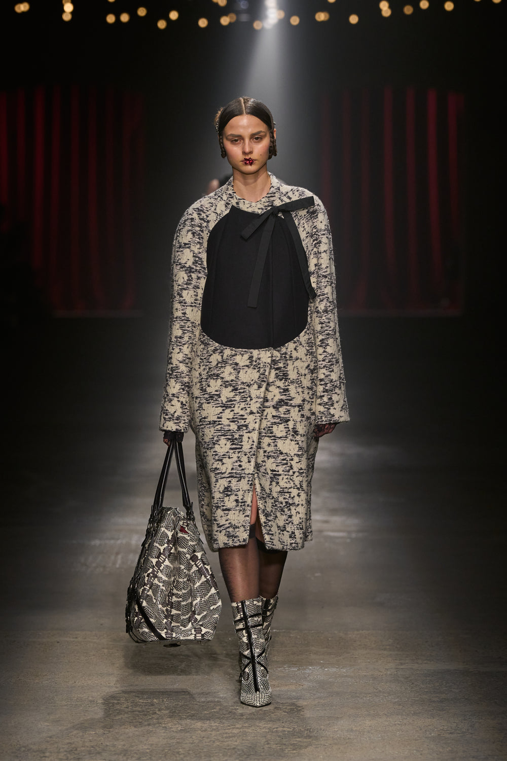 Antonio Marras F25 LOOK 25.jpg__PID:2a67a488-9ab4-4fa3-9dcc-989bc644dd52