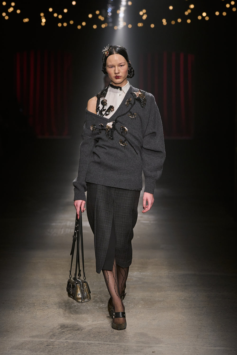 Antonio Marras F25 LOOK 43.jpg__PID:a50dda69-b57e-483a-888c-ed8f44ef28e4