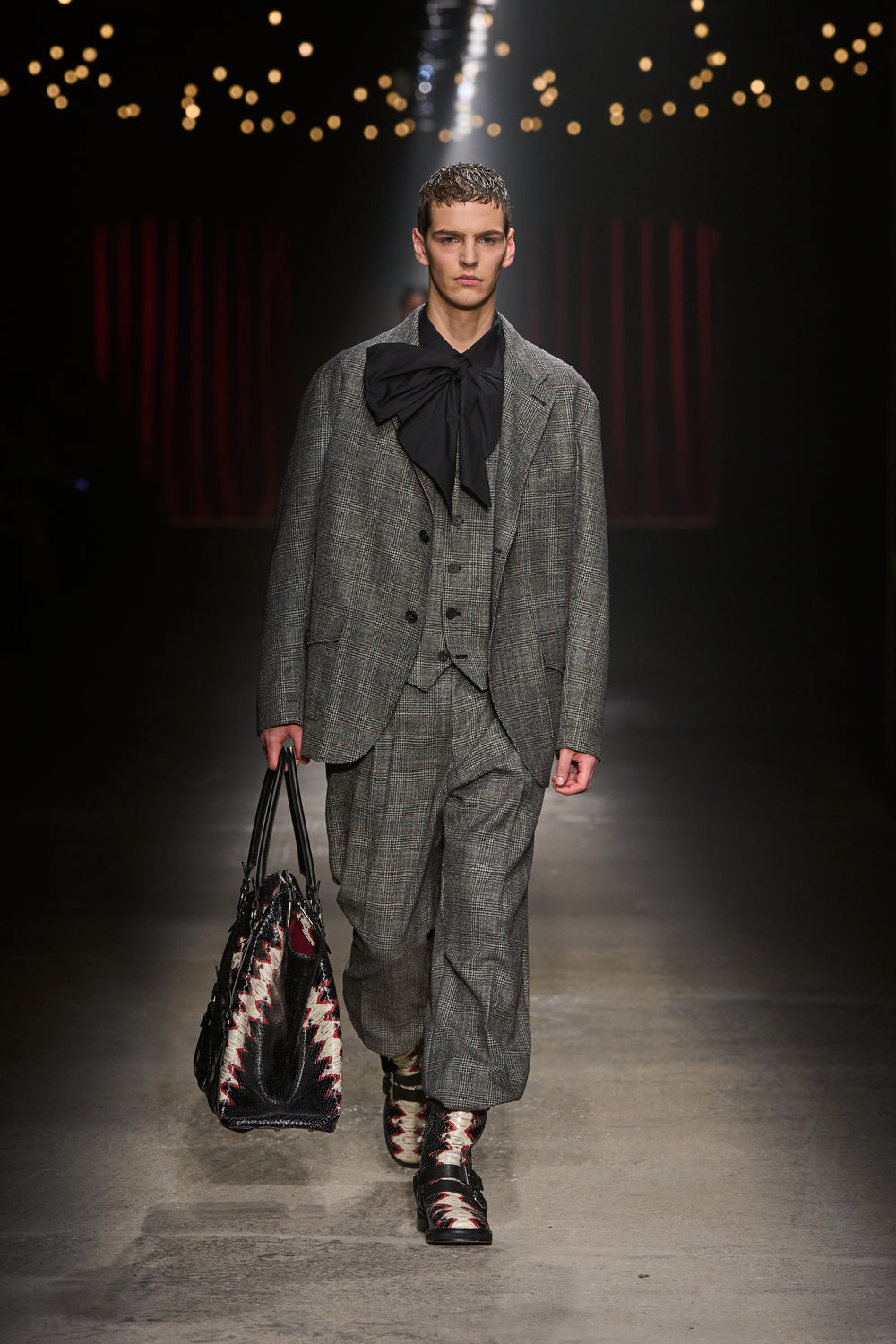 Antonio Marras F25 LOOK 51.jpg__PID:14666d1a-4493-446d-9f8e-4a1ff4ba4896
