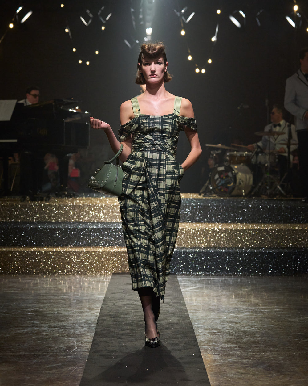 Antonio_Marras_SS25_front_looks_002.jpg__PID:8684d876-a4a3-4849-8376-0e993e166228