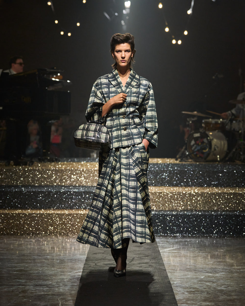 Antonio_Marras_SS25_front_looks_003.jpg__PID:84d876a4-a318-4983-b60e-993e1662289e