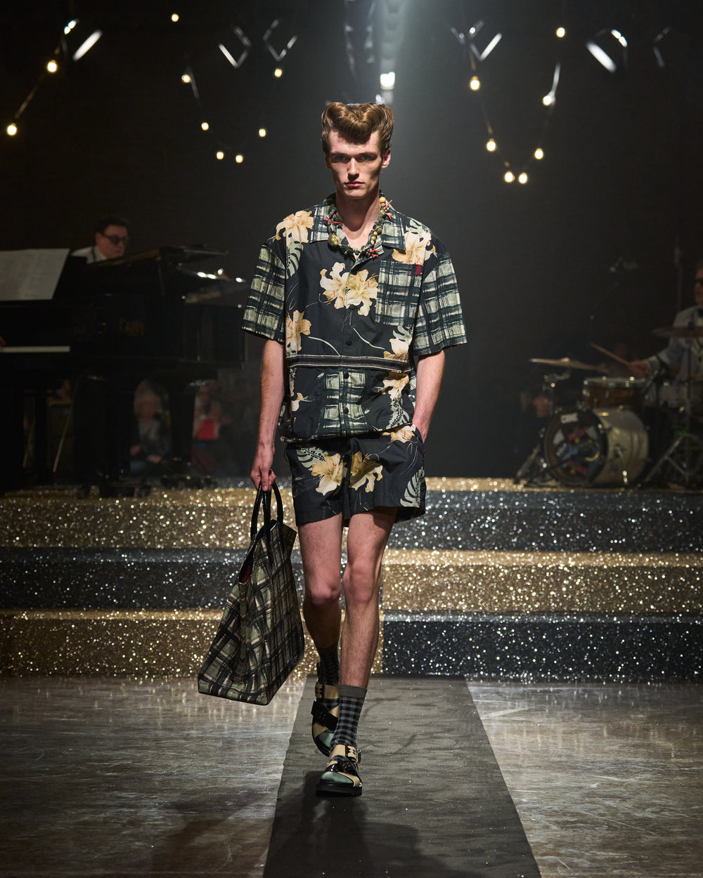Antonio_Marras_SS25_front_looks_004.jpg__PID:d876a4a3-1849-4376-8e99-3e1662289eb2
