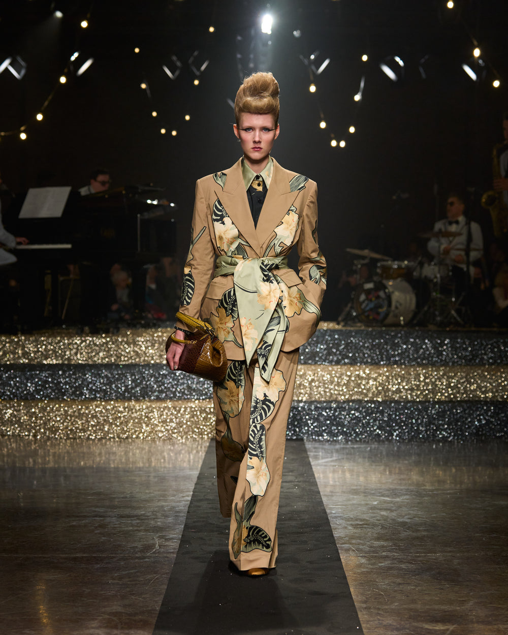 Antonio_Marras_SS25_front_looks_015.jpg__PID:1662289e-b26d-47ce-8045-e1af041f15e8