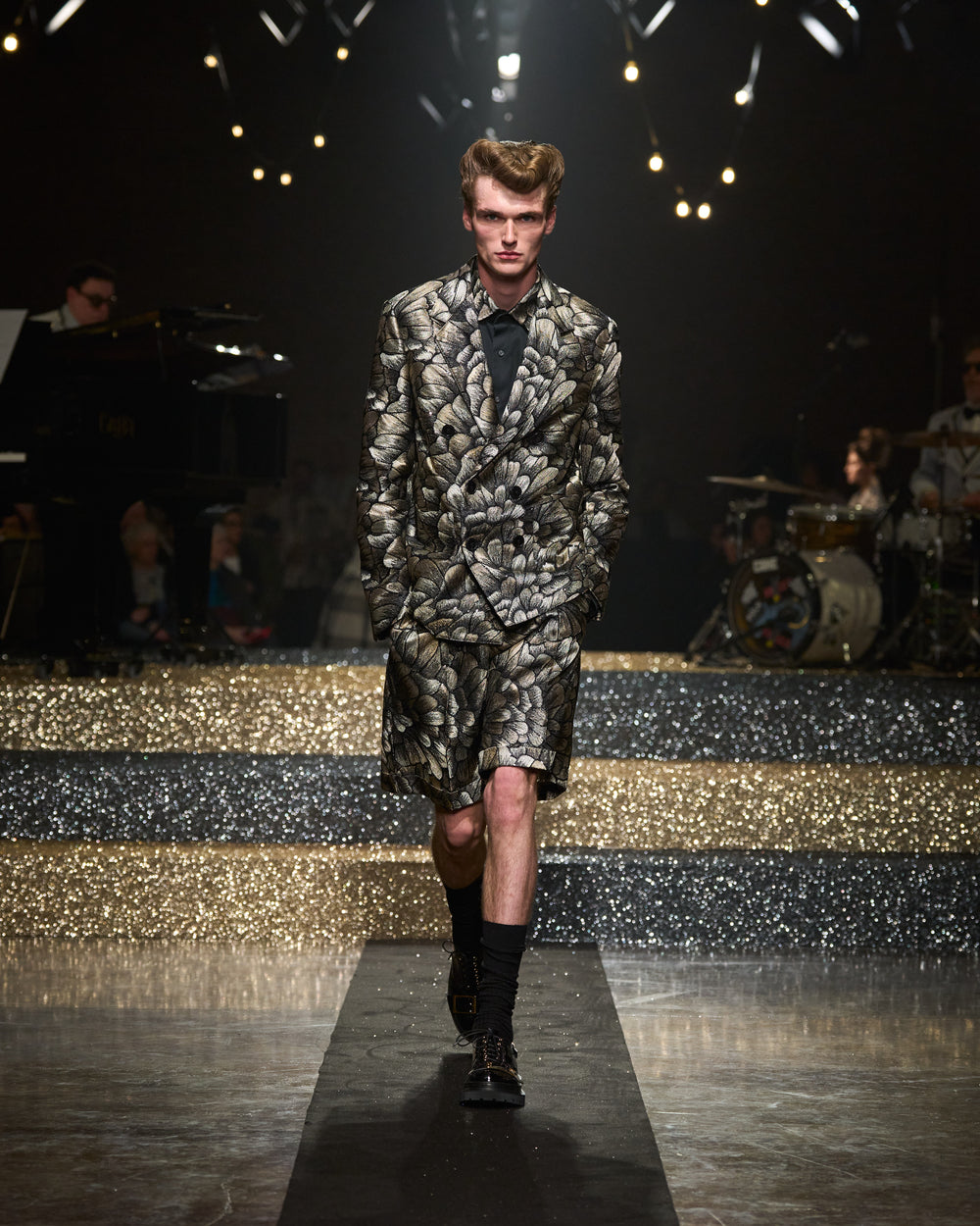 Antonio_Marras_SS25_front_looks_043.jpg__PID:c9d50de7-9f50-4e48-a97b-2fae8c2342ab