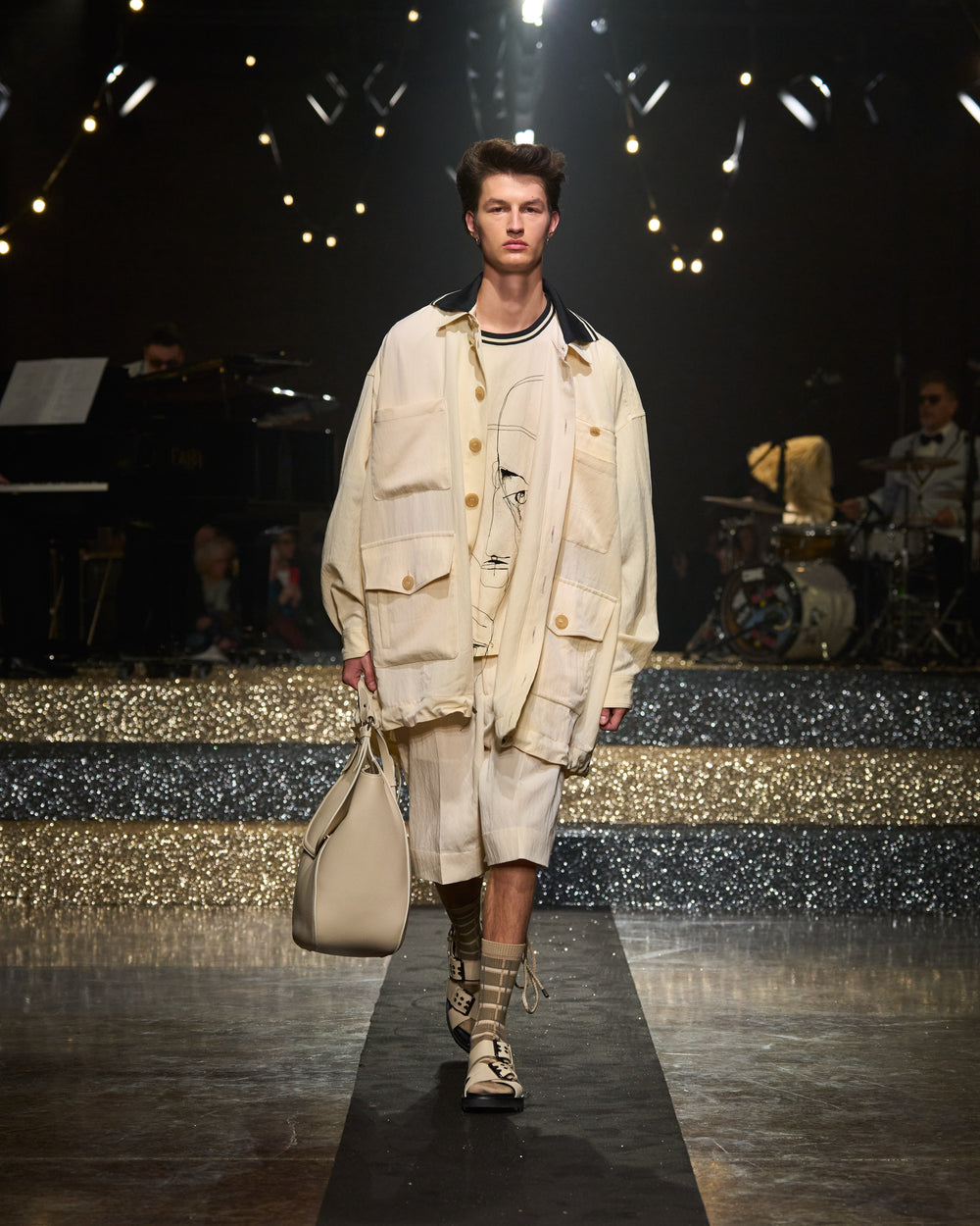 Antonio_Marras_SS25_front_looks_049.jpg__PID:fe48697b-2fae-4c23-82ab-8c28b4c76590