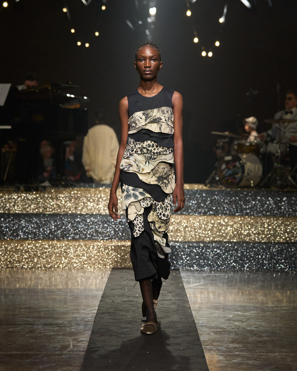 Antonio_Marras_SS25_front_looks_054.jpg__PID:ae8c2342-ab8c-48b4-8765-9099a6f47291