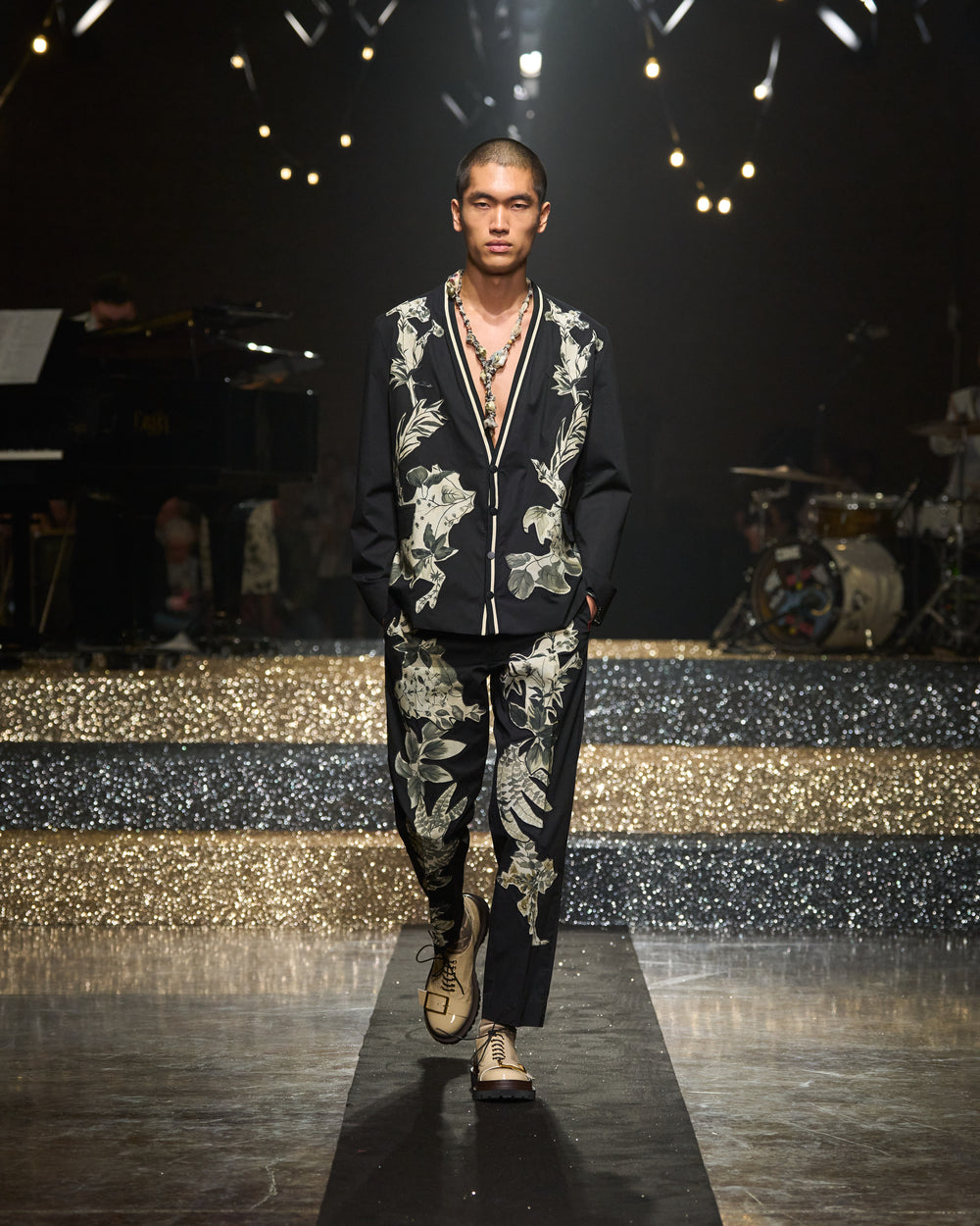 Antonio_Marras_SS25_front_looks_055.jpg__PID:8c2342ab-8c28-44c7-a590-99a6f4729104