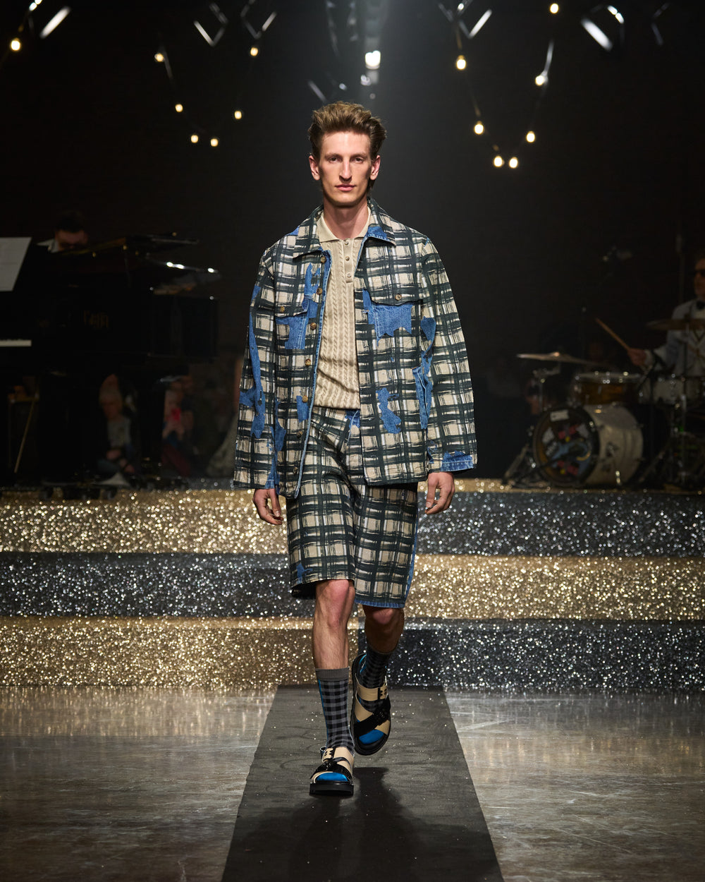 Antonio_Marras_SS25_front_looks_058.jpg__PID:ab8c28b4-c765-4099-a6f4-729104f304a7