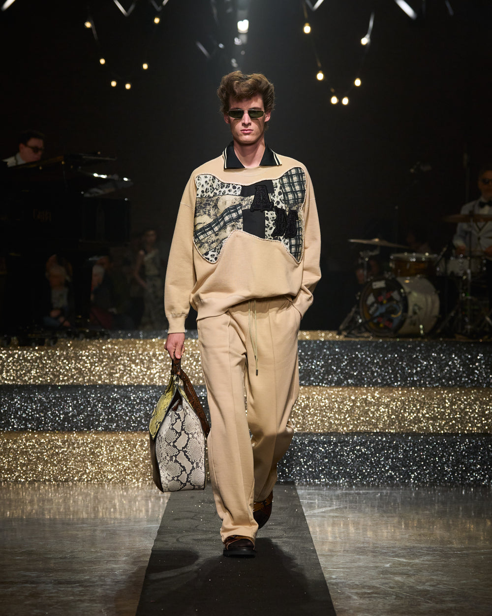 Antonio_Marras_SS25_front_looks_060.jpg__PID:28b4c765-9099-46f4-b291-04f304a770af