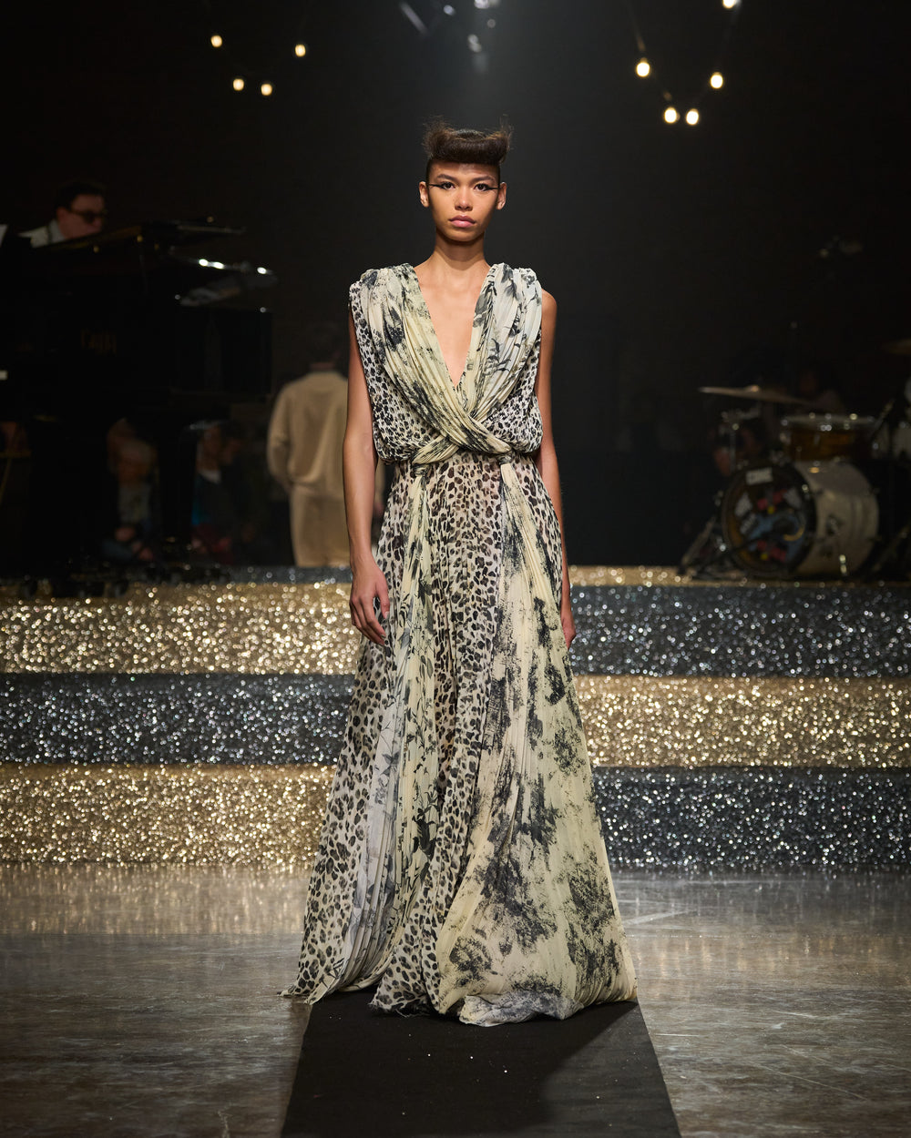 Antonio_Marras_SS25_front_looks_064.jpg__PID:9099a6f4-7291-44f3-84a7-70af90d67679