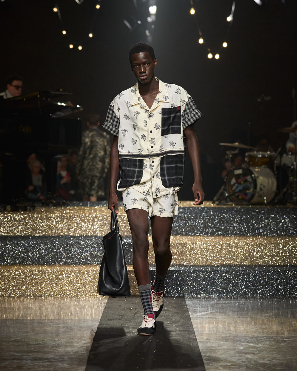 Antonio_Marras_SS25_front_looks_079.jpg__PID:79cdc7e4-6571-421f-9cc9-53a2308c30d5