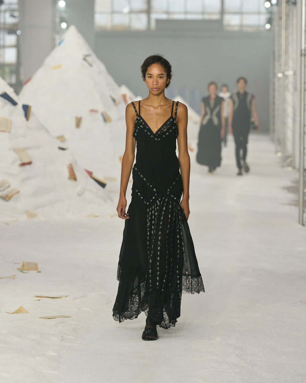 AM_SS26_080.jpg__PID:63865d5f-7429-4123-ab6e-e973f6426e91