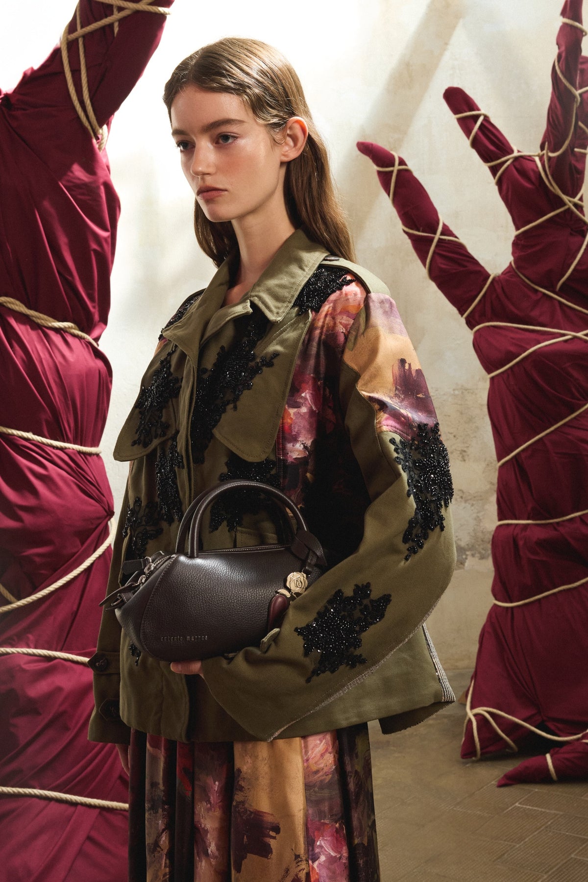 Parka con Ricamo Floreale con Dettagli in Perline