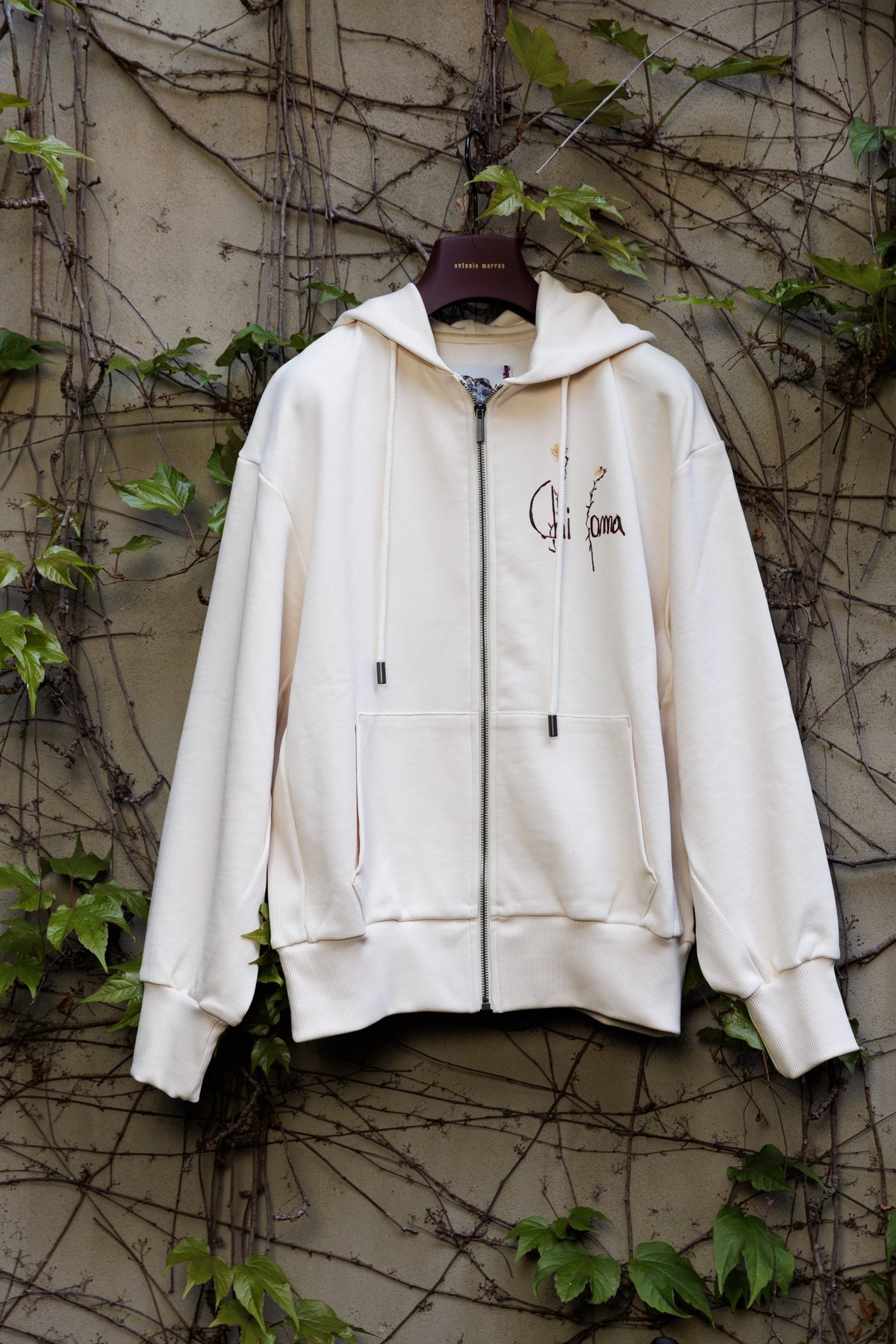 Chi ama Sweatshirt with Drawing