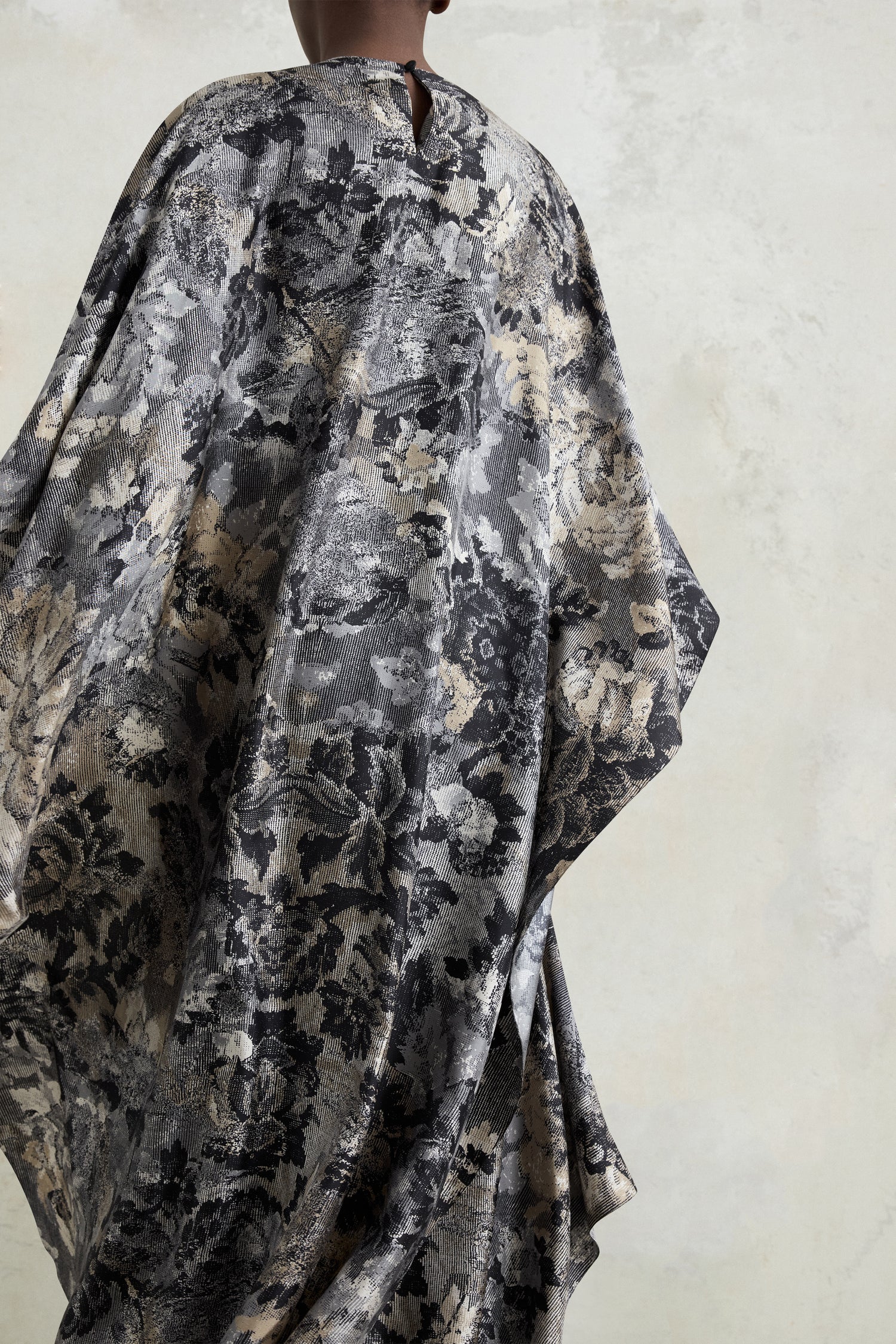 Abito Lungo Drappeggiato con Stampa Floreale