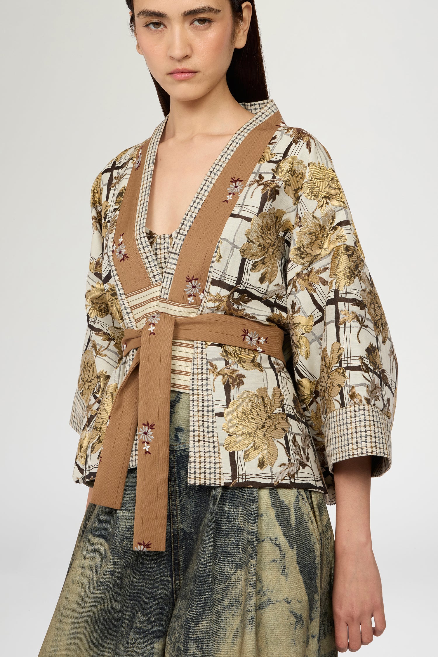 Short Kimono In Floral Brocade And Microcheck