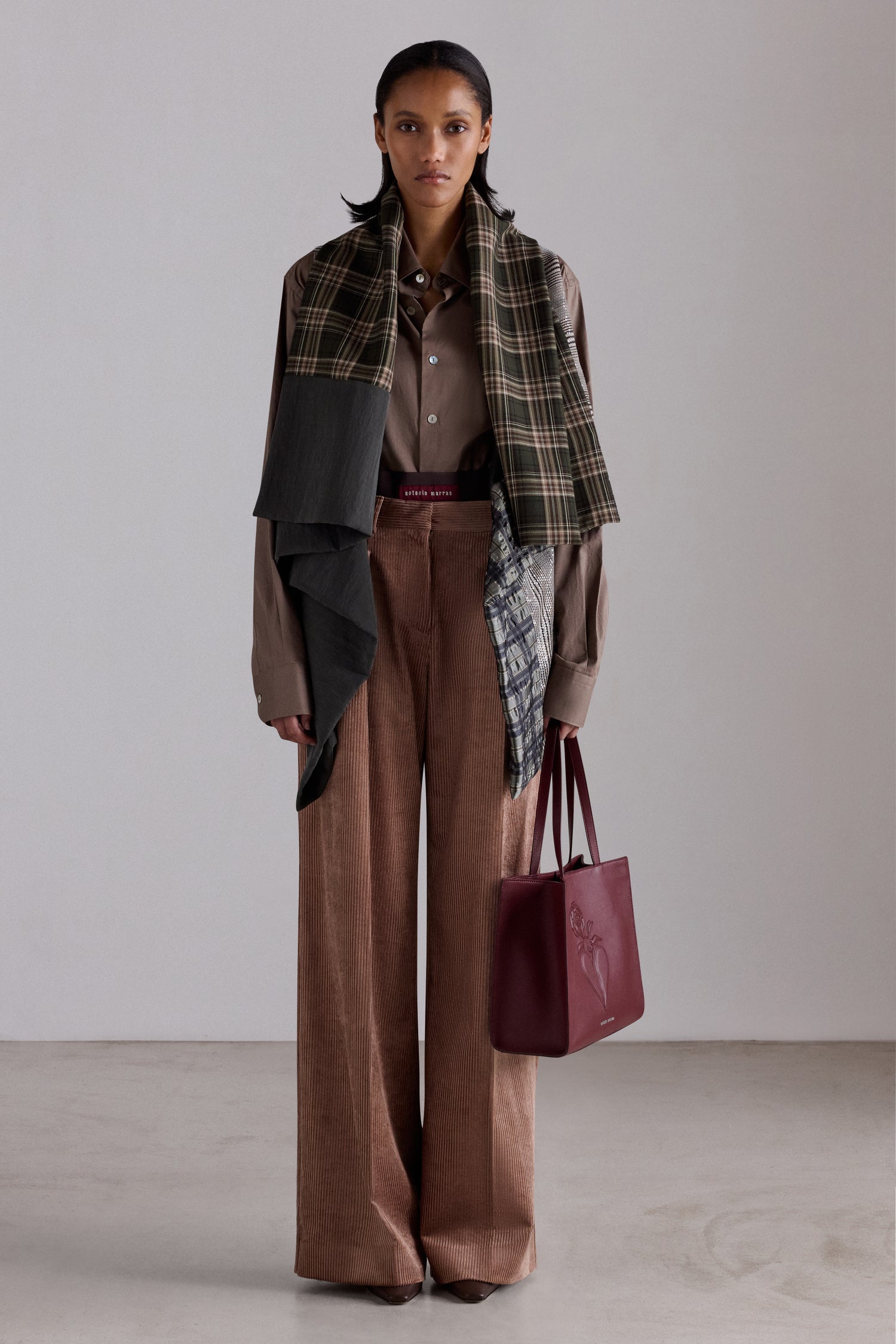 Gavoi Asimmetrico con Patchwork a Quadri