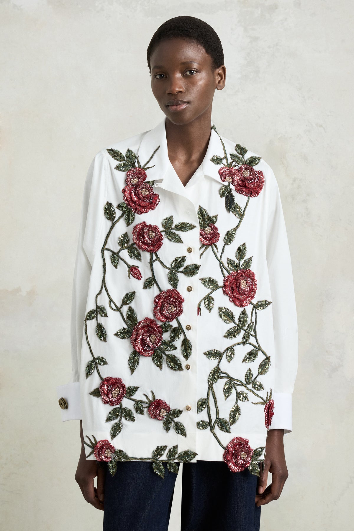 Camicia Robespierre bianca con ricami floreali