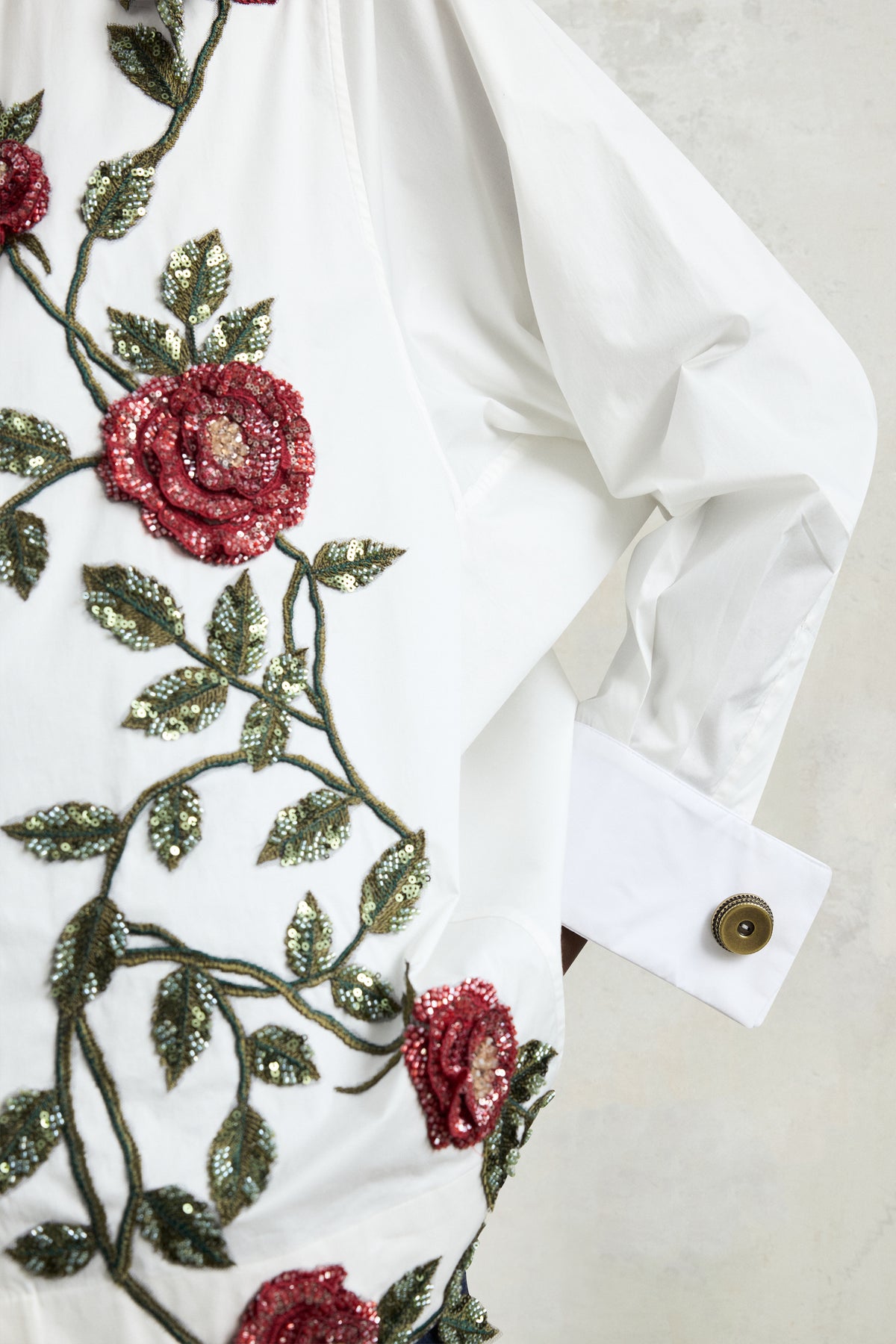 Camicia Robespierre bianca con ricami floreali