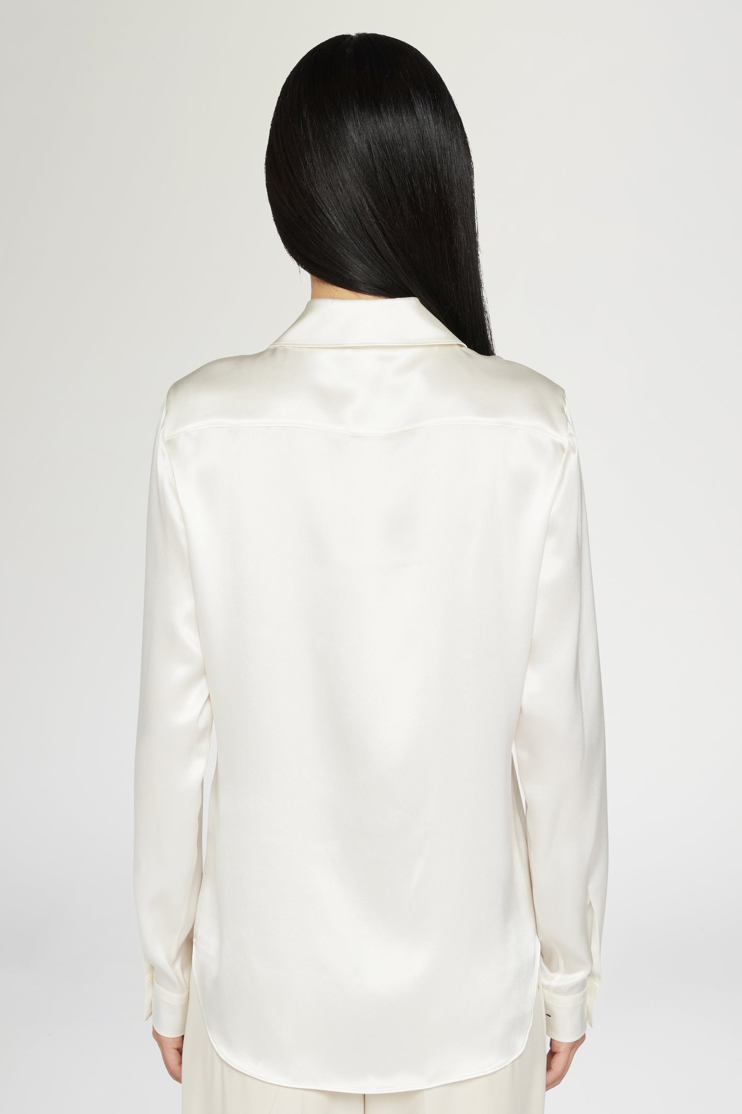 Genziana Ivory