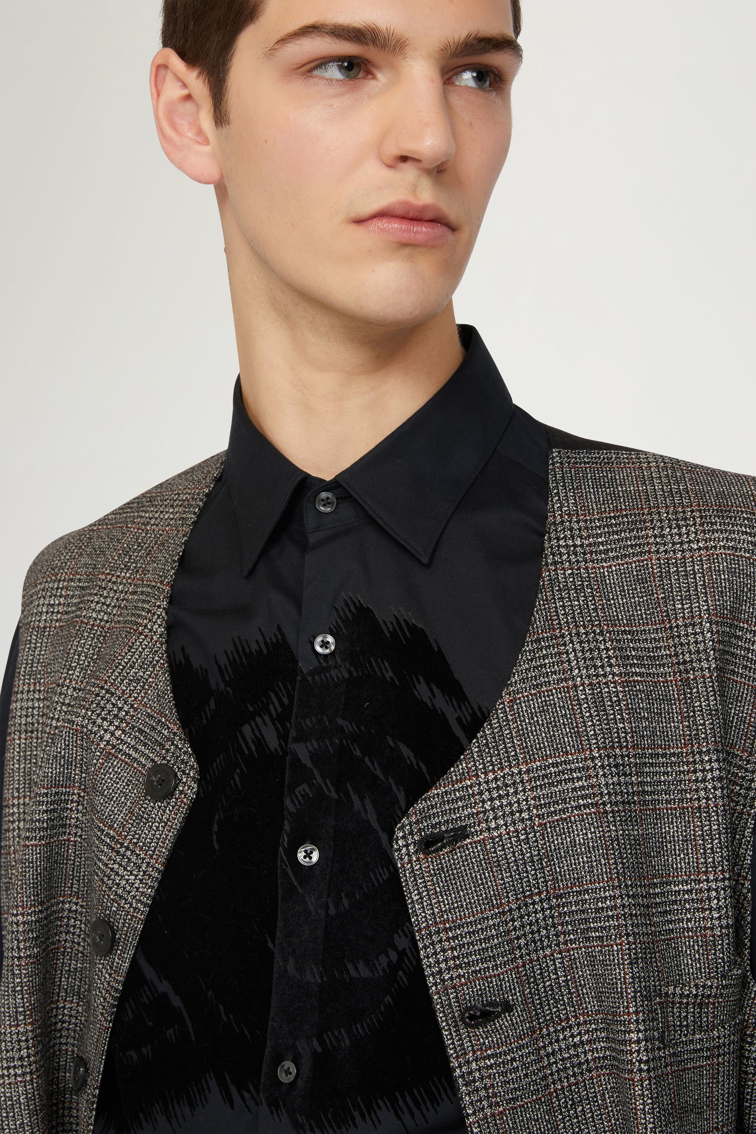 Camicia Nera con Rosa in Velluto