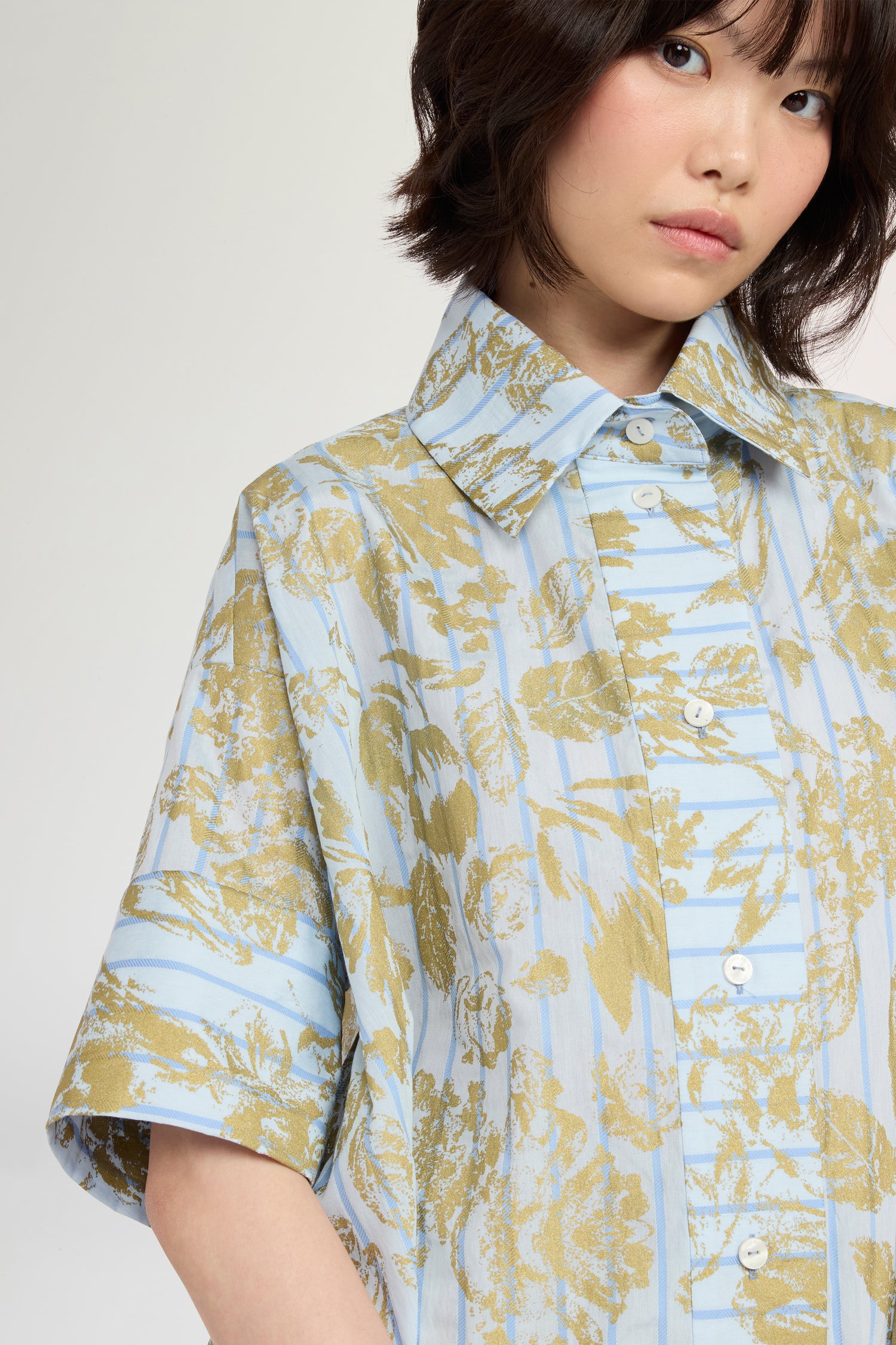 Blue Gold Floral Short-Sleeve Shirt