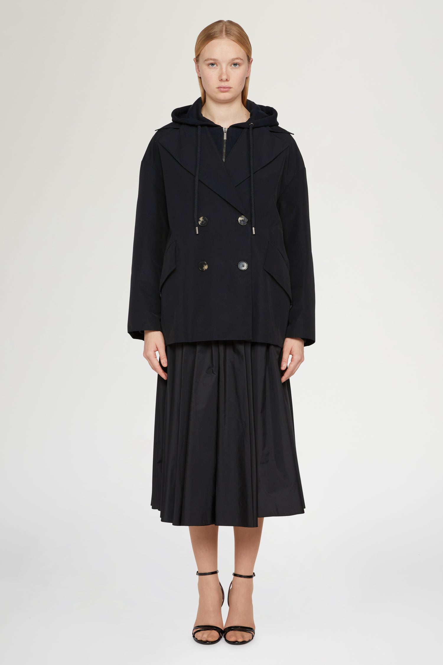 Trench Corto Nero