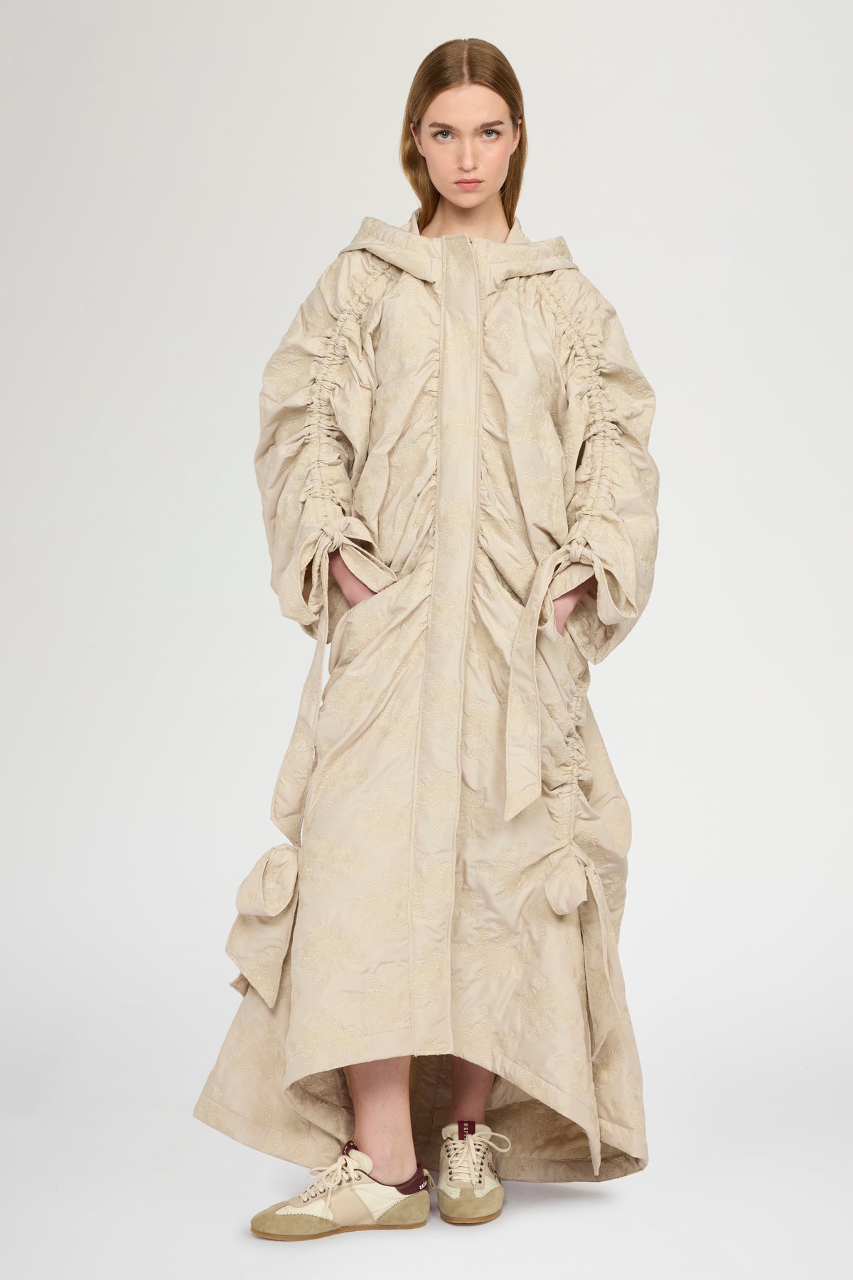 Parka Lungo Imbottito Trapuntato Ricamo Floreale