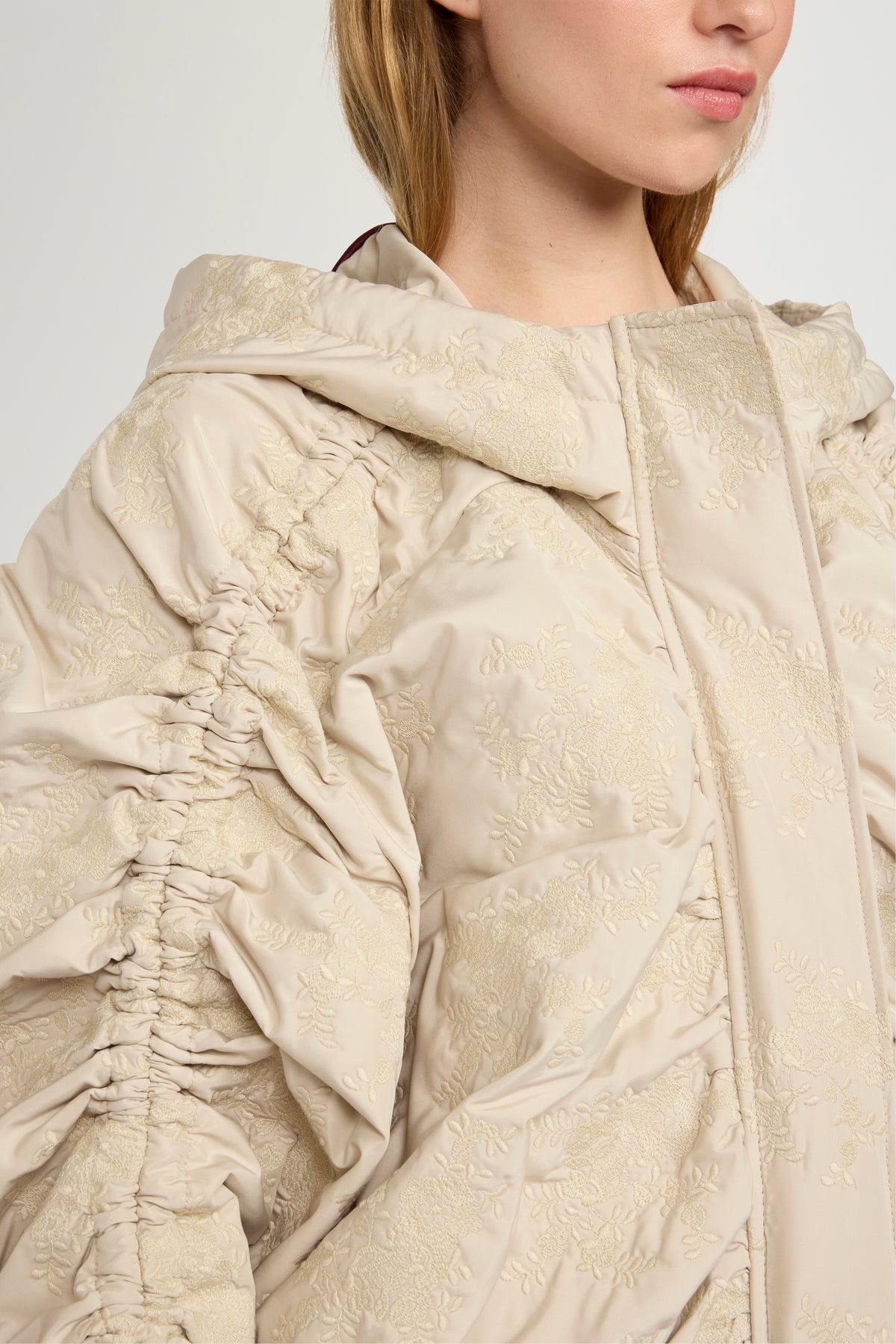 Parka Lungo Imbottito Trapuntato Ricamo Floreale