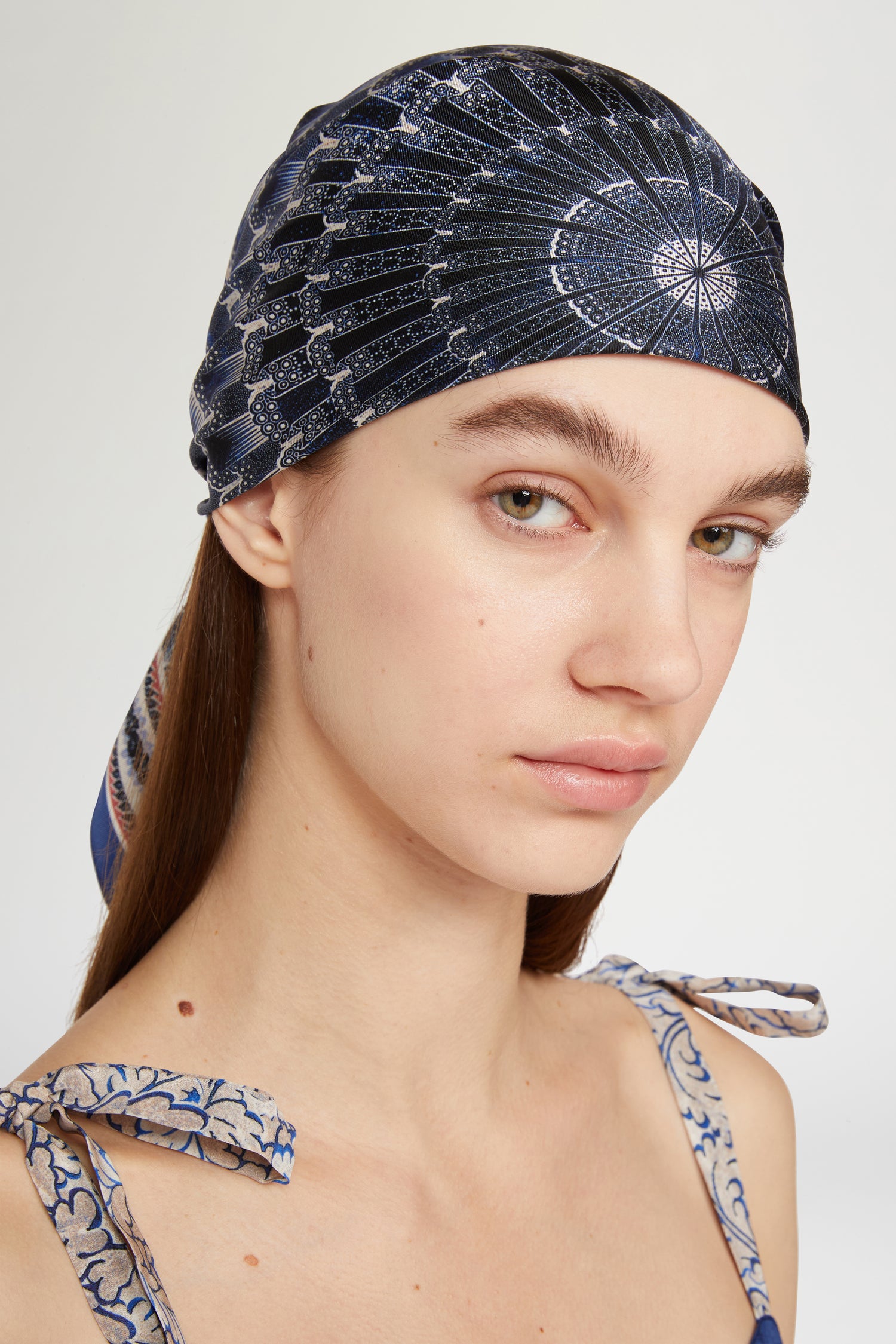 Foulard di Seta con Stampa Mandala