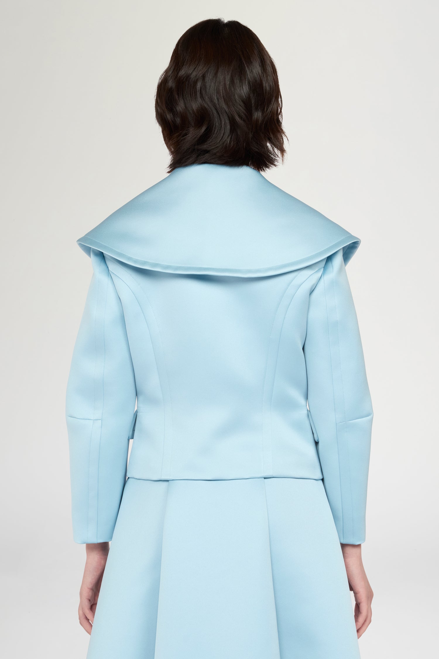 Cropped Fitted Jacket with Oversized Collar