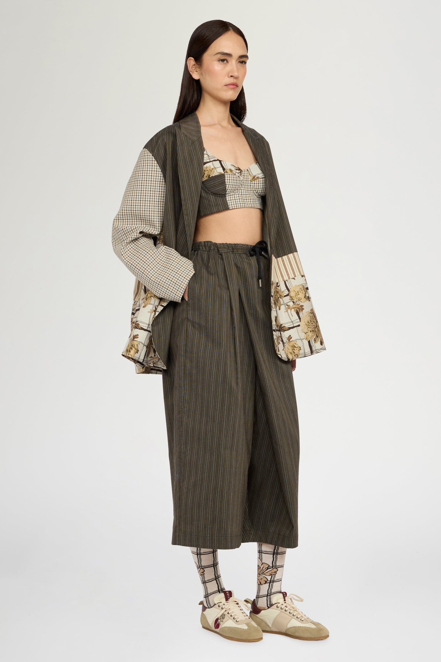 Blazer Monopetto Gessato e Jacquard Floreale